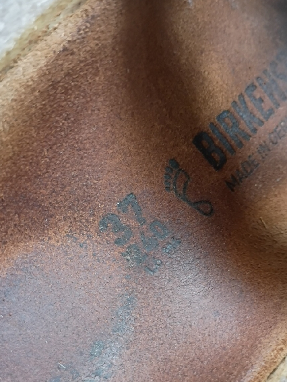 Birkenstock White Toe-Post Sandals with Buckle - Picture 8 of 8